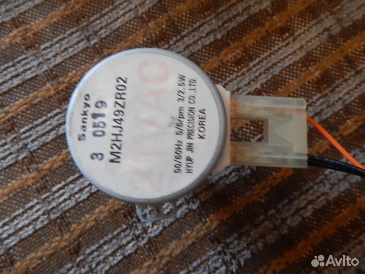 Продам двигатель тарелки для свч печи