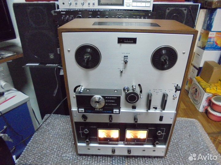 Akai M-10