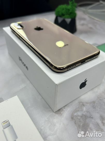 iPhone Xs, 64 ГБ