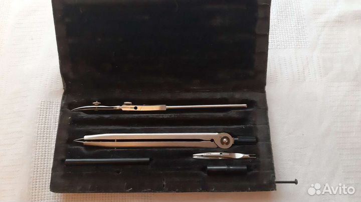 Отдам готовальню СССР