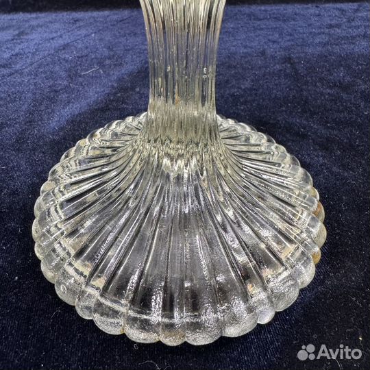 Старинная редкая ваза на ножке колокольчики стекло