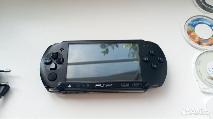 Sony PSP e 1008