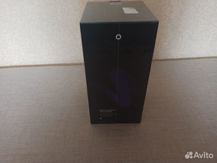 Умная колонка Яндекс Станция 2 с Алисой