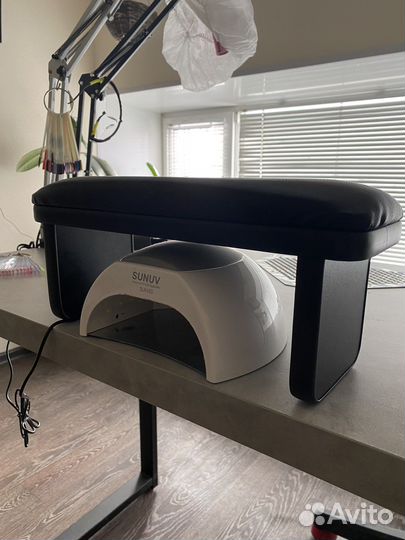 Маникюрная подставка для рук