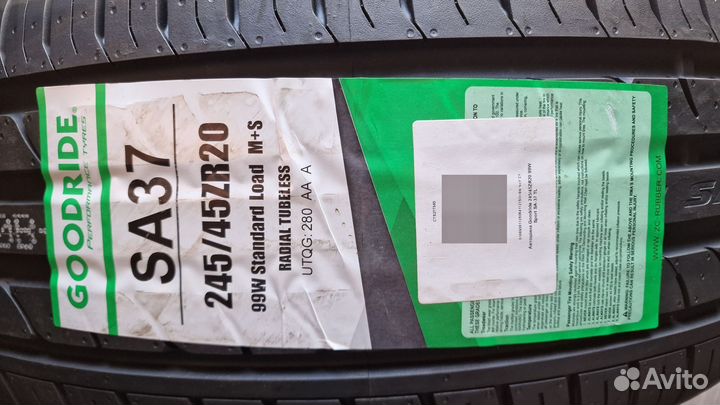 Goodride SA 37 245/45 R20 99W