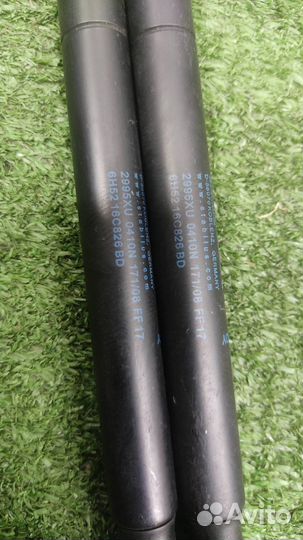 Амортизатор капота Land Rover Freelander 2 2008