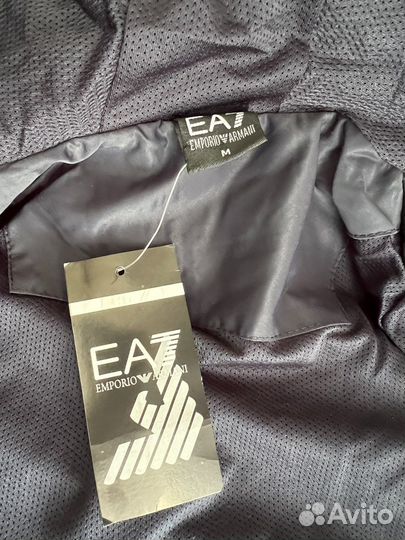 Emporio armani костюм