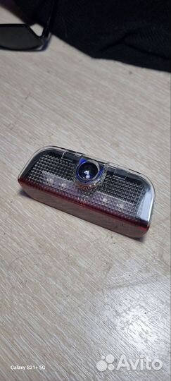 Подсветка дверей с логотипом Skоda