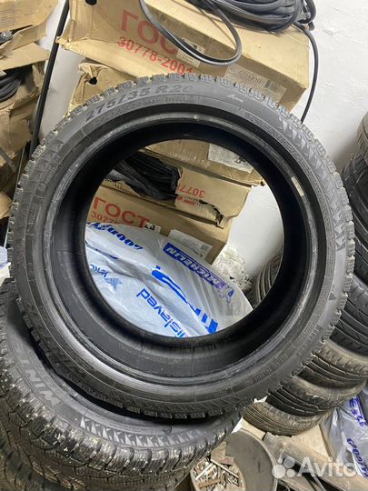 Pirelli Winter Carving Edge 275/35 R20