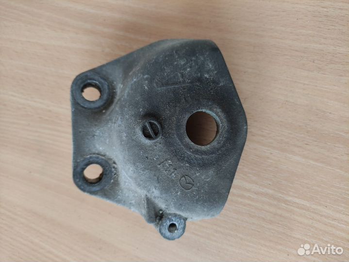 Кронштейн опоры двигателя mazda 6 GG