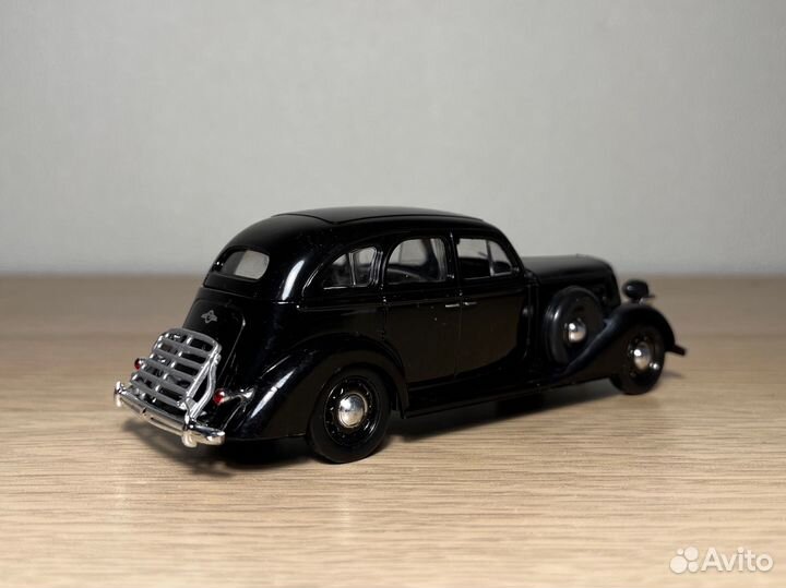 Модель Зис 101 правительстванный лимузин 1:43