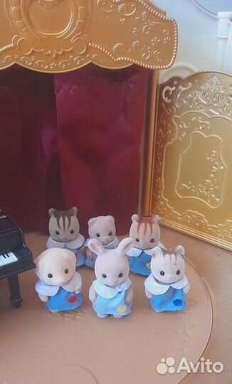 Театр, малыши и Салон Зайки Sylvanian fanilies