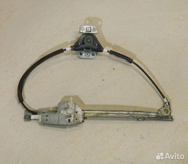 Стеклоподъемник задний левый VW Passat B3