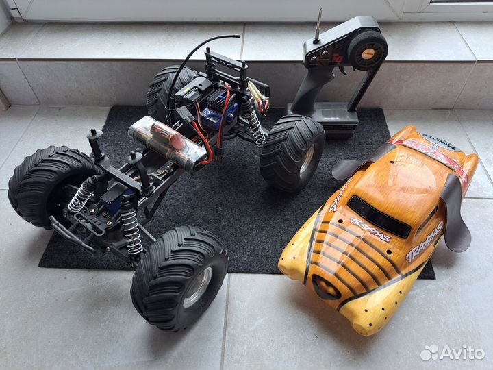 Машина на радиоуправлении