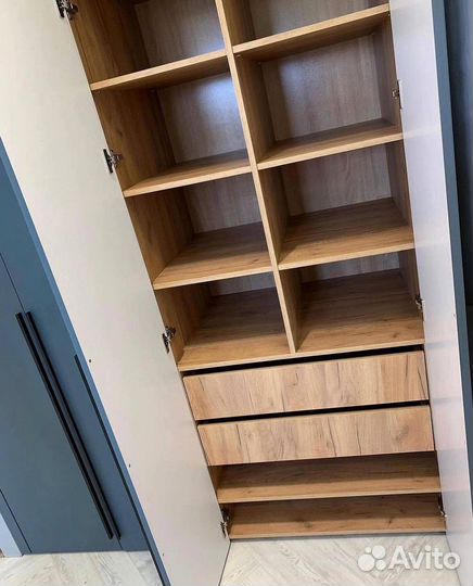 Шкаф распашной с зеркалом