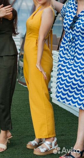 Комбинезон жёлтый лето с открытой спиной 44-46