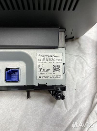 Мультимедийная система comand Mercedes v-klass