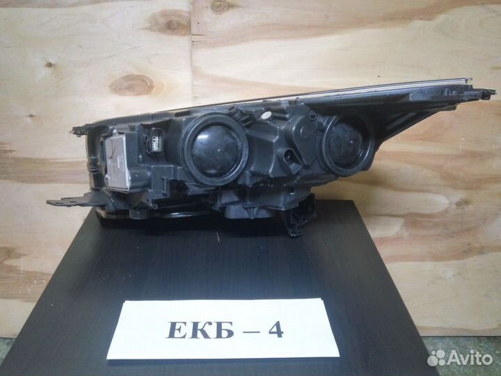 Фара правая Ford Kuga 2 цбс 2012