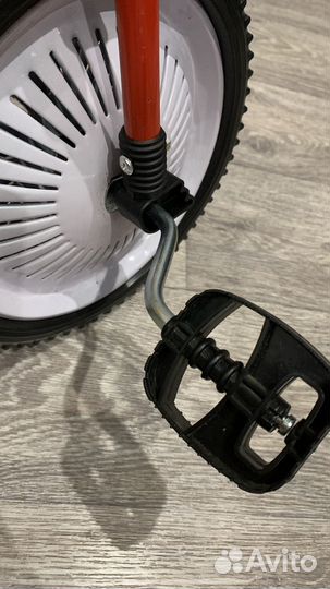 Детский трехколесный велосипед новый