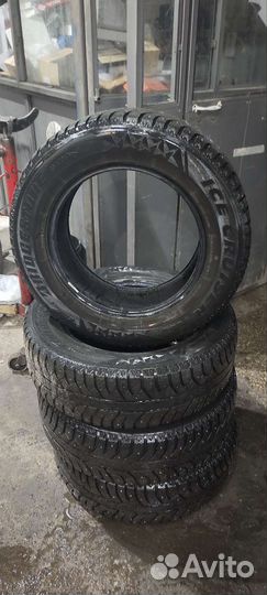 Bridgestone Ice Cruiser 7000 235/65 R17 108T