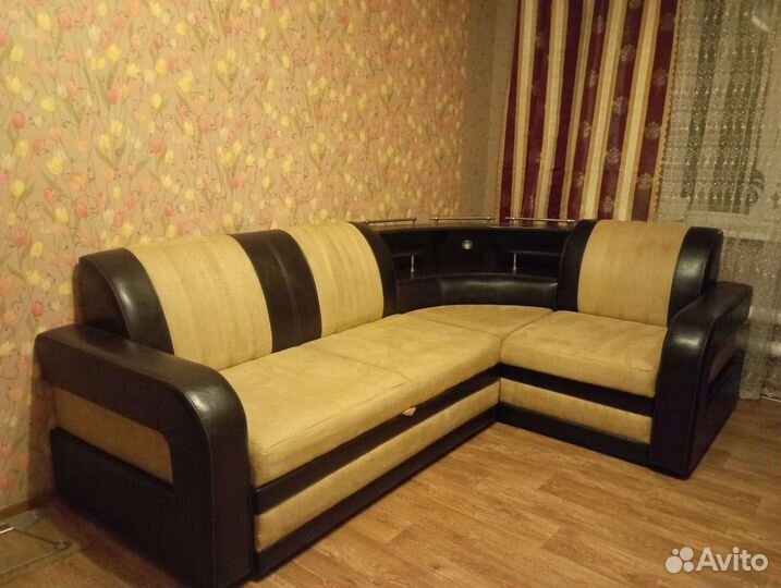 Угловой диван с креслом