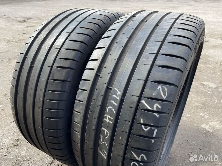 Michelin Pilot Sport 4 245/40 R18