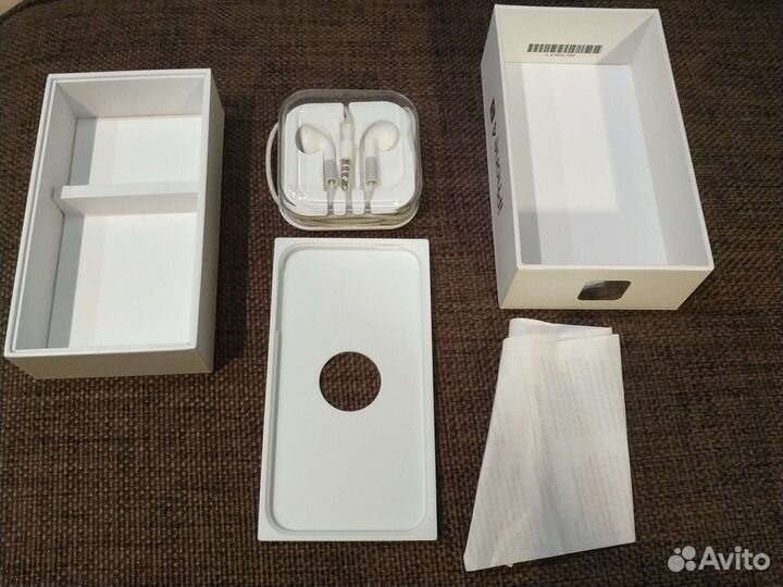 Коробка от iPhone 4s 16GB