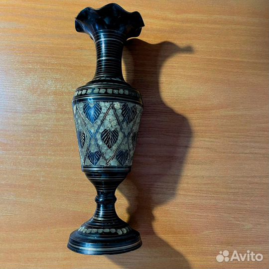 Индийская чеканная ваза