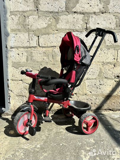 Детский велосипед с ручкой