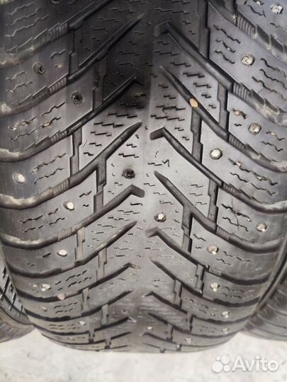 Nokian Tyres Hakkapeliitta 8 SUV 235/60 R18 107T