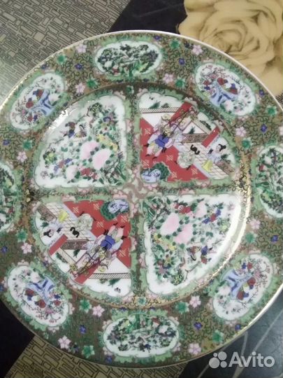 Набор тарелок