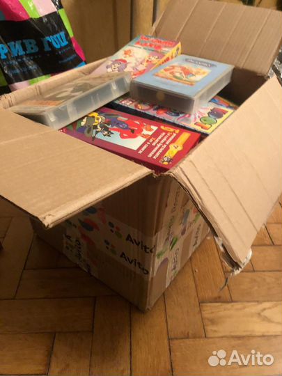 Коробка видео кассет