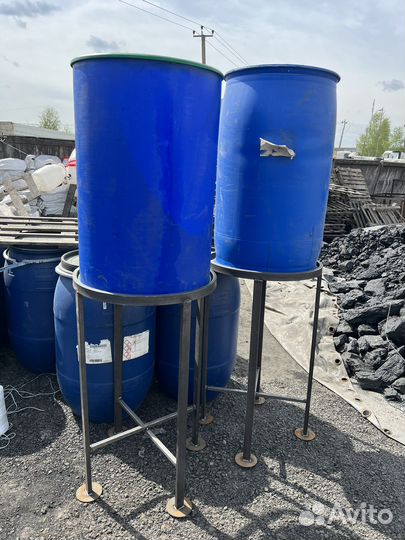 Бак для воды со стойкой 1 метр