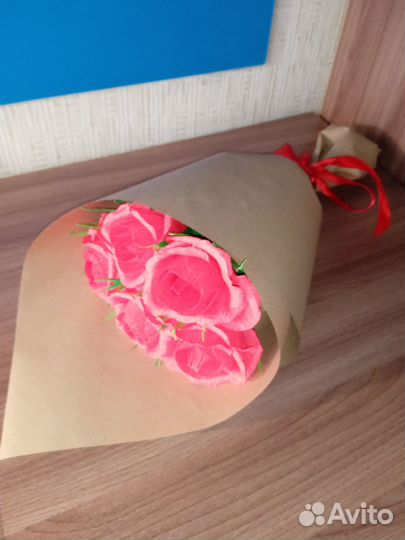 Букет из гофрированной бумаги с конфетами