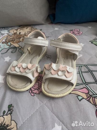 Сандалии для девочки