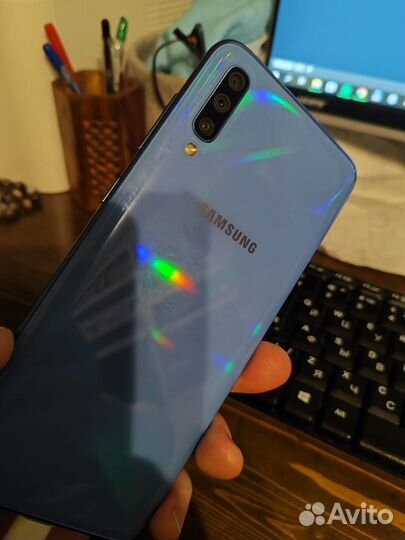 Samsung Galaxy A70, 6/128 ГБ