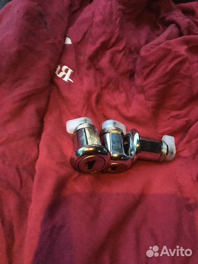 Личинки замка Приора