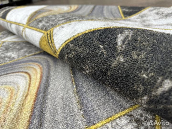 Палас новый