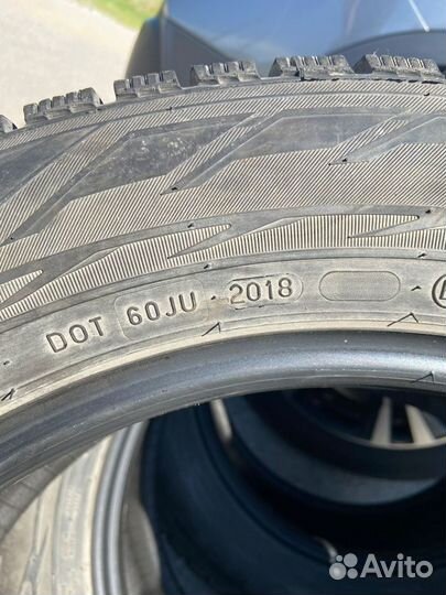 Nokian Tyres Hakkapeliitta R2 215/60 R17