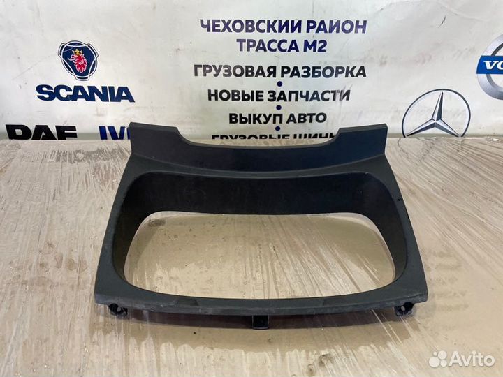 Накладка в салоне Mercedes-Benz