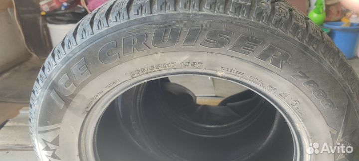 Продаются колёса Bridgestone 235/65R17 б/у 4колеса