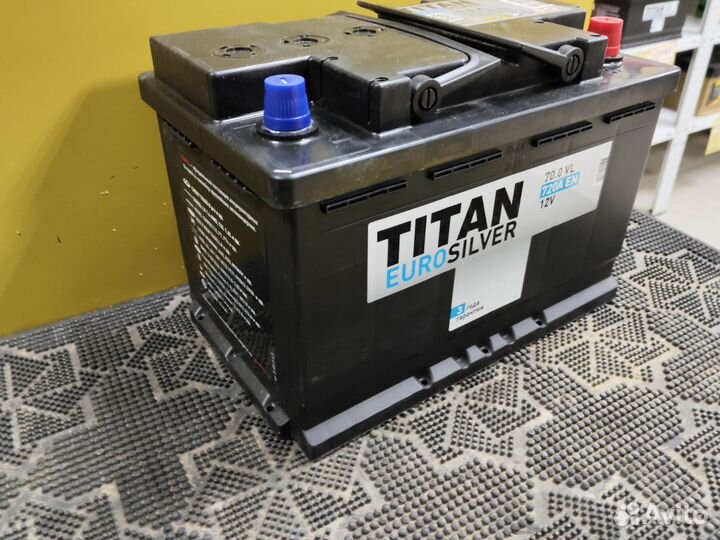 Автомобильный аккумулятор Titan 70ah 720A