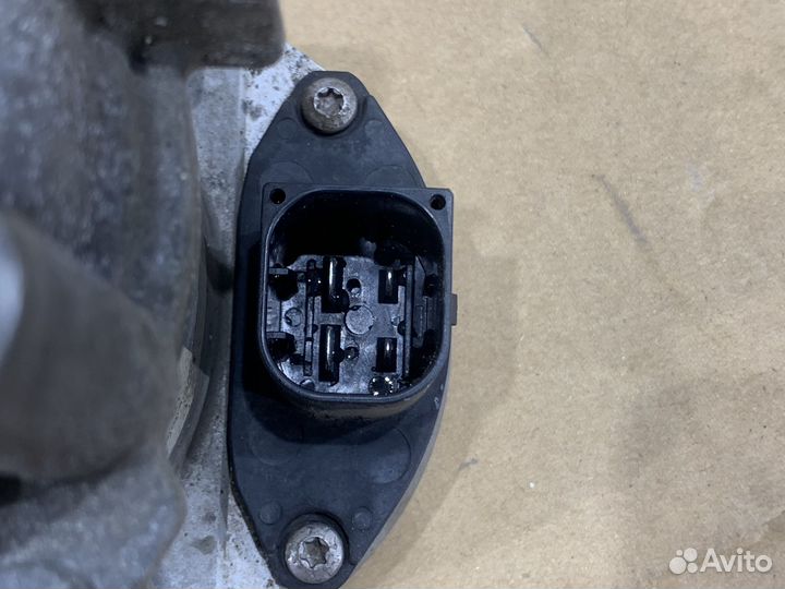 Насос системы охлаждения M264