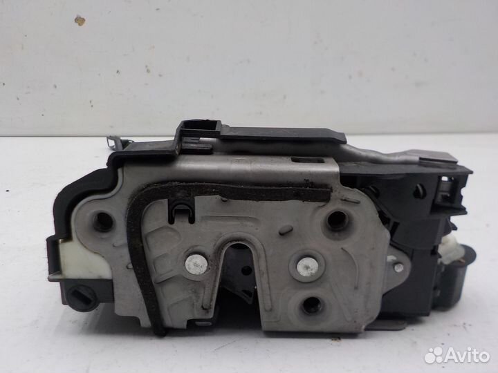 Замок двери Volkswagen Polo (Sed RUS) 2015