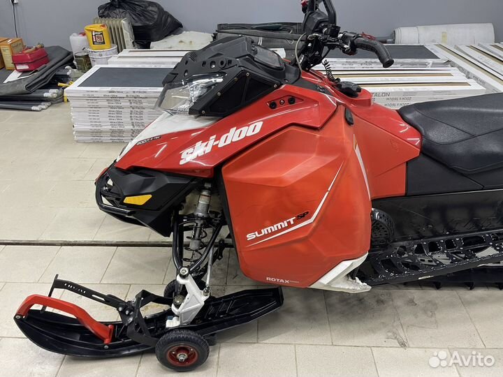 Снегоход BRP Ski-Doo Summit 800 154