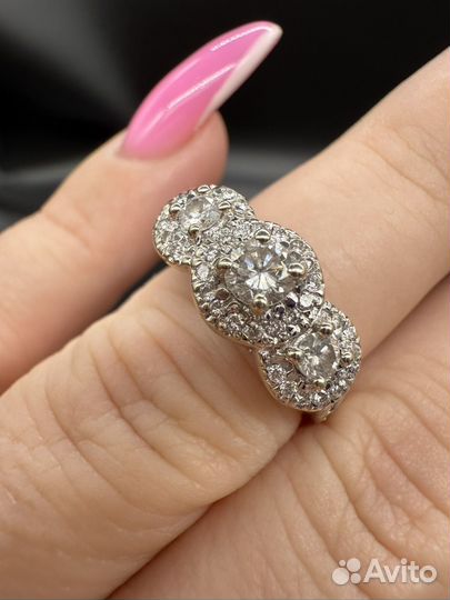 Золотое кольцо с бриллиантами