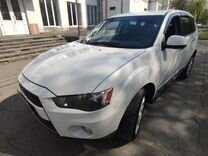 Mitsubishi Outlander 2.4 CVT, 2009, 200 000 км, с пробегом, цена 1 400 000 руб.