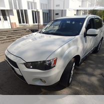 Mitsubishi Outlander 2.4 CVT, 2009, 200 000 км, с пробегом, цена 1 400 000 руб.