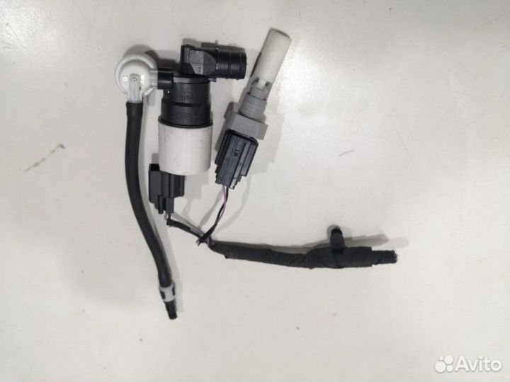 Насос (моторчик) омывателя стекла Land Rover