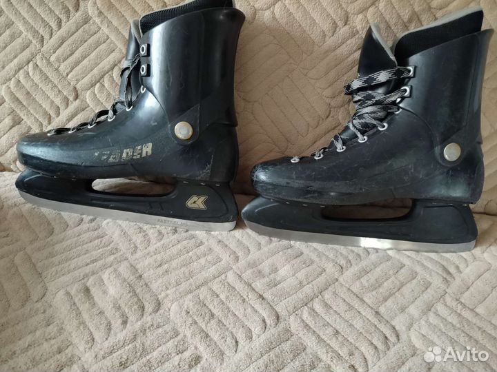 Коньки хоккейные